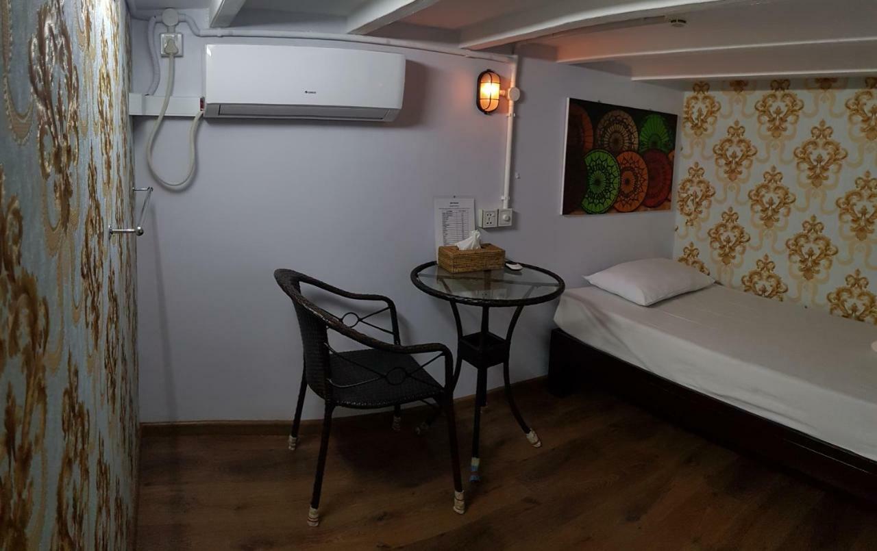 Hostel He-O Rangun Kültér fotó